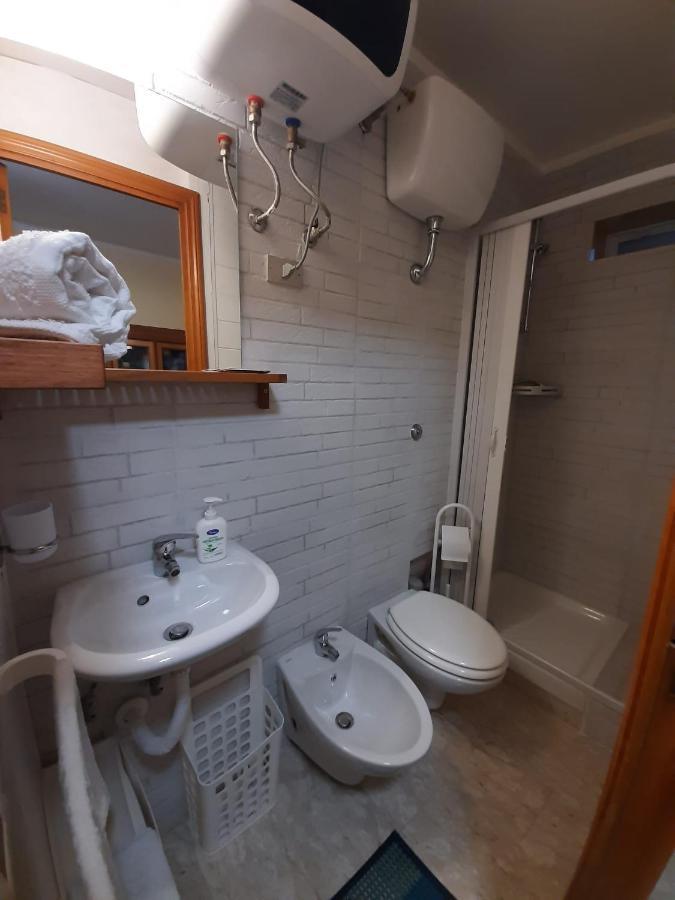 Holiday House Nel Cuore Di バーリ エクステリア 写真